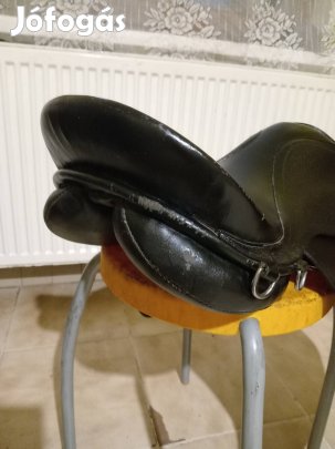 16-os nyereg: lófelszerelés beszámítás! 