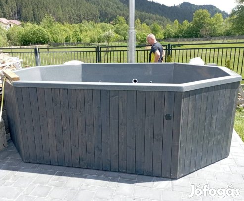16 személyes dézsafürdő medence (245 x 345 x 110cm)