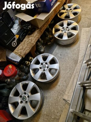 16os gyári Skoda Octavia 2 alufelni 