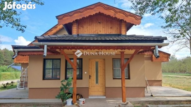170 nm-es ház eladó Helvécia