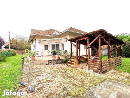 170 nm-es ház eladó Szigetszentmárton