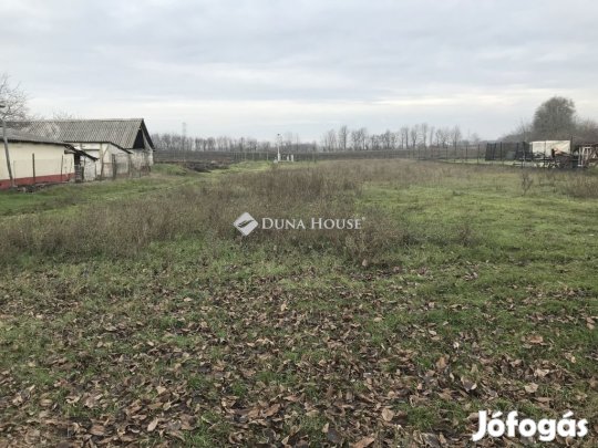1718 nm-es telek eladó Ráckeresztúr