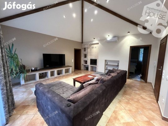 172 nm-es ház eladó Kecskemét