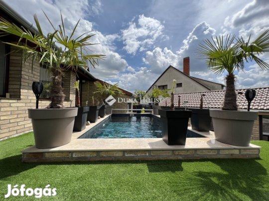 174 nm-es ház eladó Baja