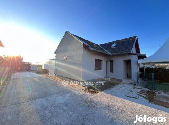 174 nm-es ház eladó Iváncsa #5117855