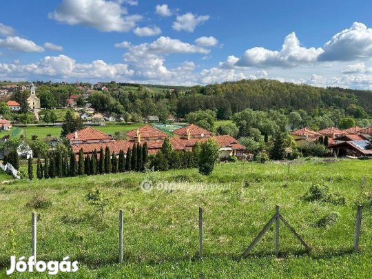 1752 nm-es telek eladó Berkenye