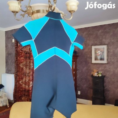 175 cm- 184 cm közti felnőtteknek eladó egy shorty búvárruha