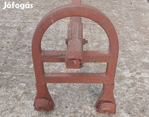 175 cm széles tetőcsomagtartó hagyományos tetősínre (1 pár)