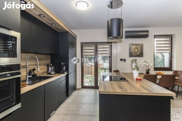 175 nm-es ház eladó Szombathely