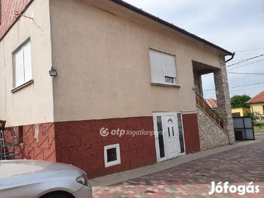 175 nm-es ház eladó Tóalmás