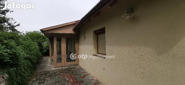 176 nm-es ház eladó Pannonhalma