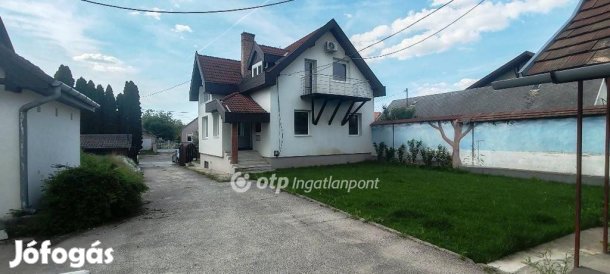 176 nm-es ház eladó Szigetcsép