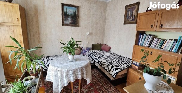 179 nm-es ház eladó Bogád