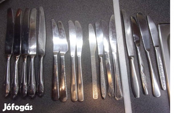 17 db kés készlet evőeszköz Újpest központ közelében