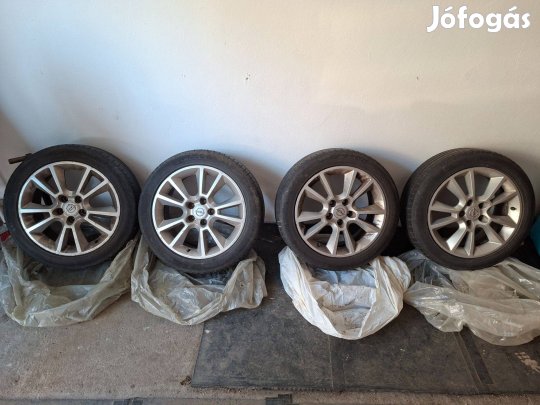 17 gyári Opel alufelni garnitúra nyári gumival 5x110
