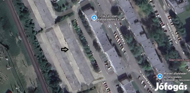 17 nm-es garázs Sopronban