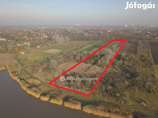 18097 nm-es telek eladó Orosháza