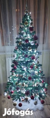 180 cm műfenyő díszekkel eladó Szegeden 
