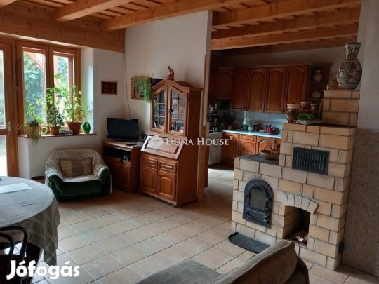 180 nm-es ház eladó Bábonymegyer