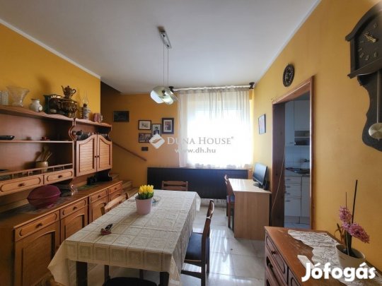 180 nm-es ház eladó Balatonfőkajár