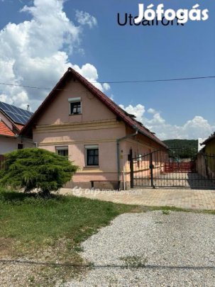 180 nm-es ház eladó Cserkút