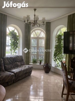 180 nm-es ház eladó Harkány