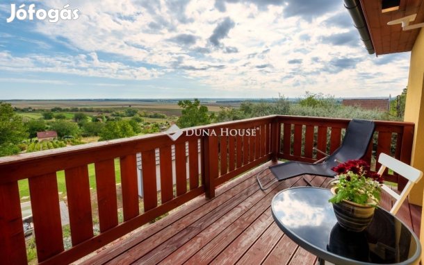 180 nm-es ház eladó Pázmánd