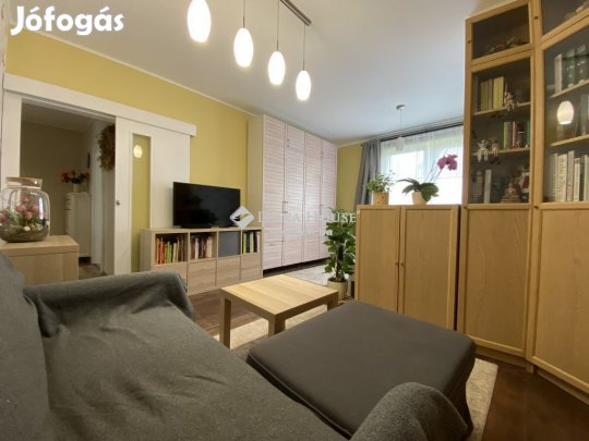 180 nm-es ház eladó Veszprém