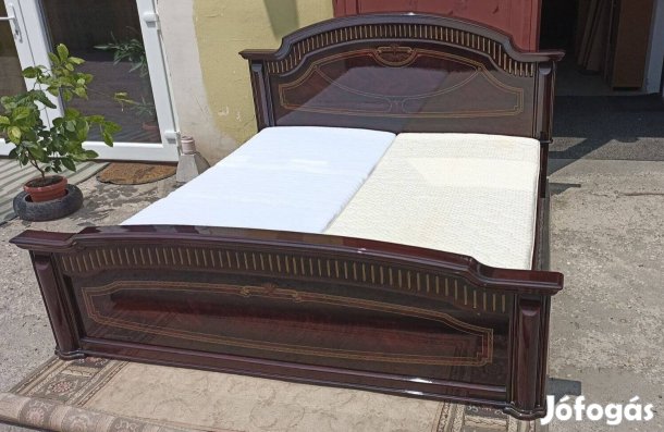 180x200-as intarziás ágy eladó