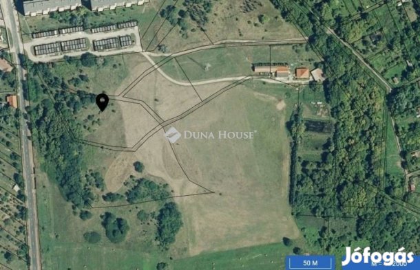 18226 nm-es szolgáltatási terület eladó Pétfürdő