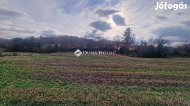 1842 nm-es telek eladó Velény