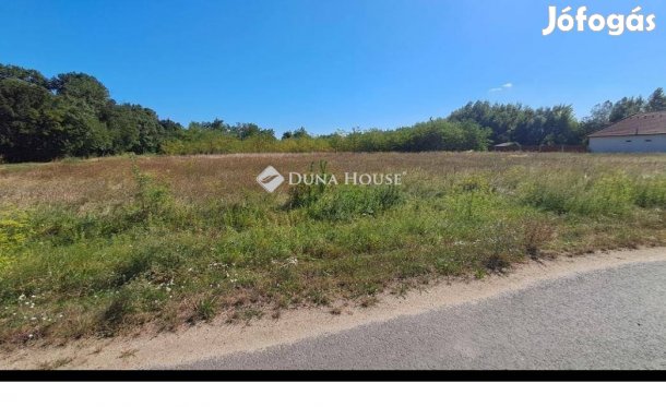 1850 nm-es telek eladó Mesterháza #5016542