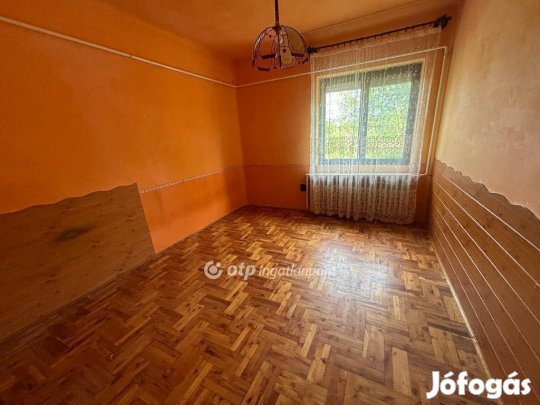 185 nm-es ház eladó Balsa