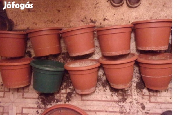 18 cm átmérőjű ültető cserép virágcserép Újpest központ közelében