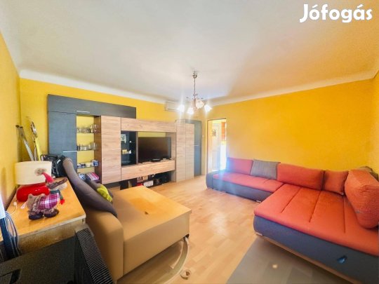 18 kerület 63 nm tégla lakás + saját udvar + parkoló eladó