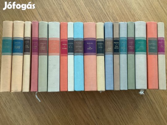 18 kötet az Európa Kiadó Milliók Könyve sorozatból