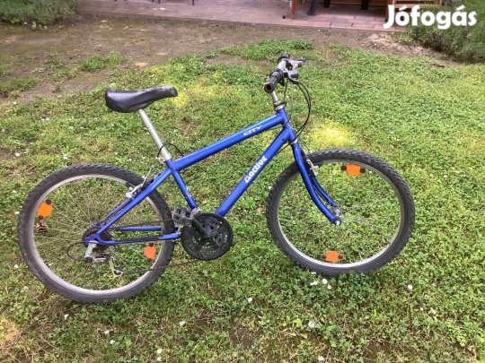 18 sebességes MTB shimano váltóval