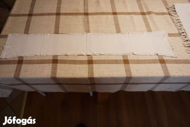 18x98 cm.-es fehér sormintás asztali futó terítő eladó