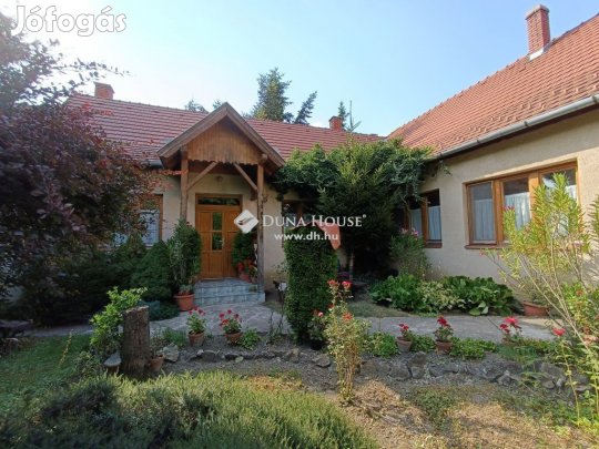 190 nm-es ház eladó Bakonybél