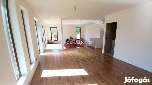 190 nm-es ház eladó Ballószög