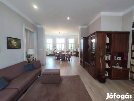 190 nm-es ház eladó Kecskemét