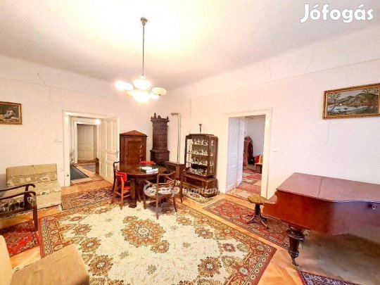 190 nm-es ház eladó Kiskunfélegyháza