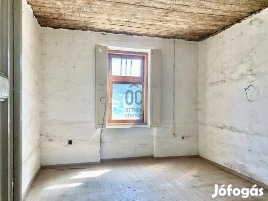 190 nm-es ház eladó Salomvár