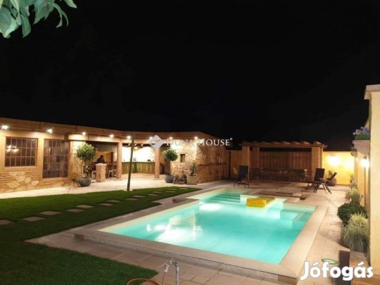 192 nm-es ház eladó Halásztelek