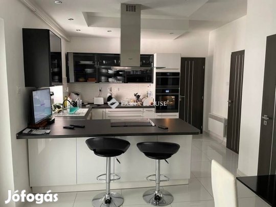 192 nm-es ház eladó Hódmezővásárhely