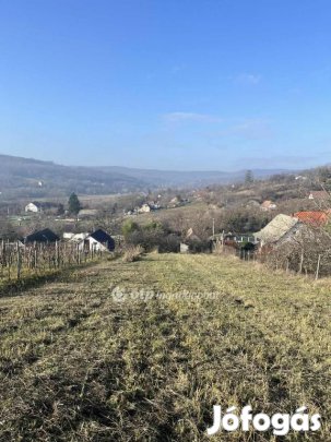 1932 nm-es telek eladó Szekszárd