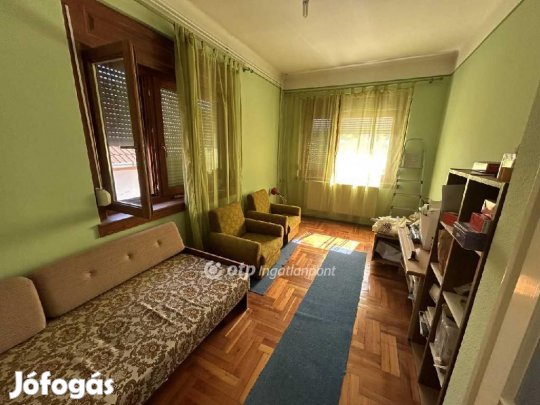 194 nm-es ház eladó Bag