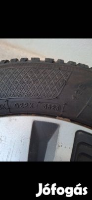 195/60R16 téligumi