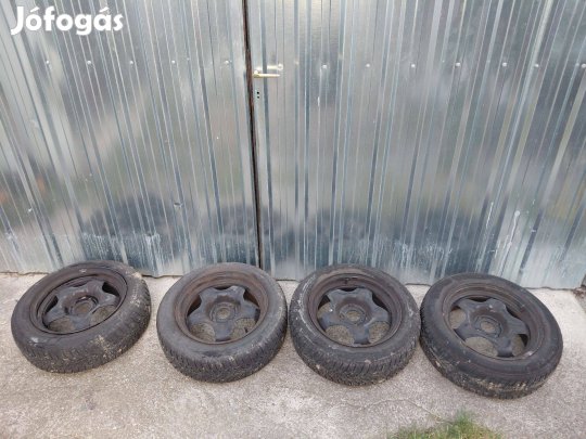 195/60 R16 téli kerék, csavarokkal Peugeot 2008