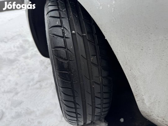 195/65/R15 91V nyári gumi garnitúra - újszerű, DOT 1023